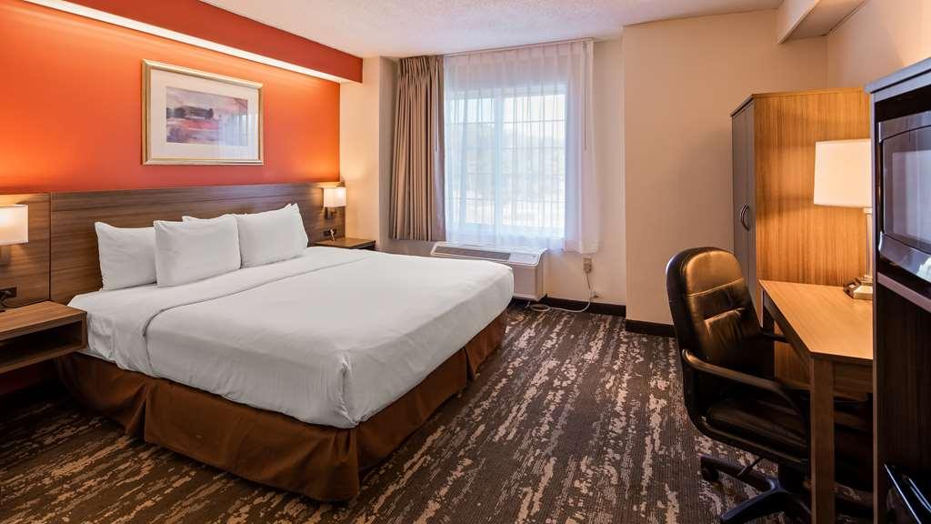 Charlevoix Inn & Suites Surestay Collection By Best Western Номер фото