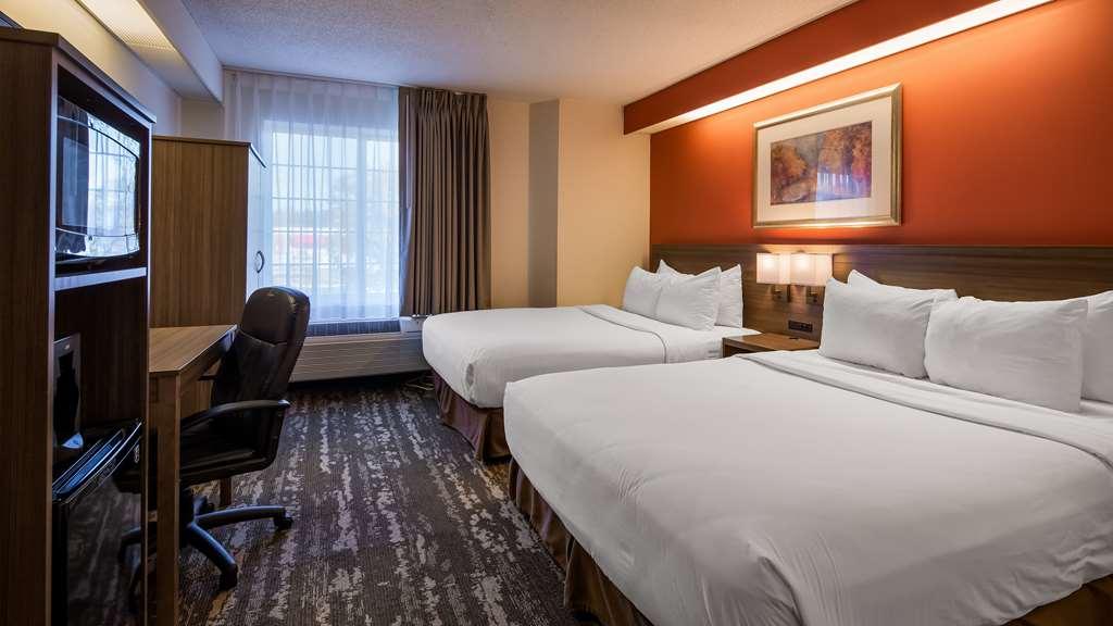 Charlevoix Inn & Suites Surestay Collection By Best Western Номер фото